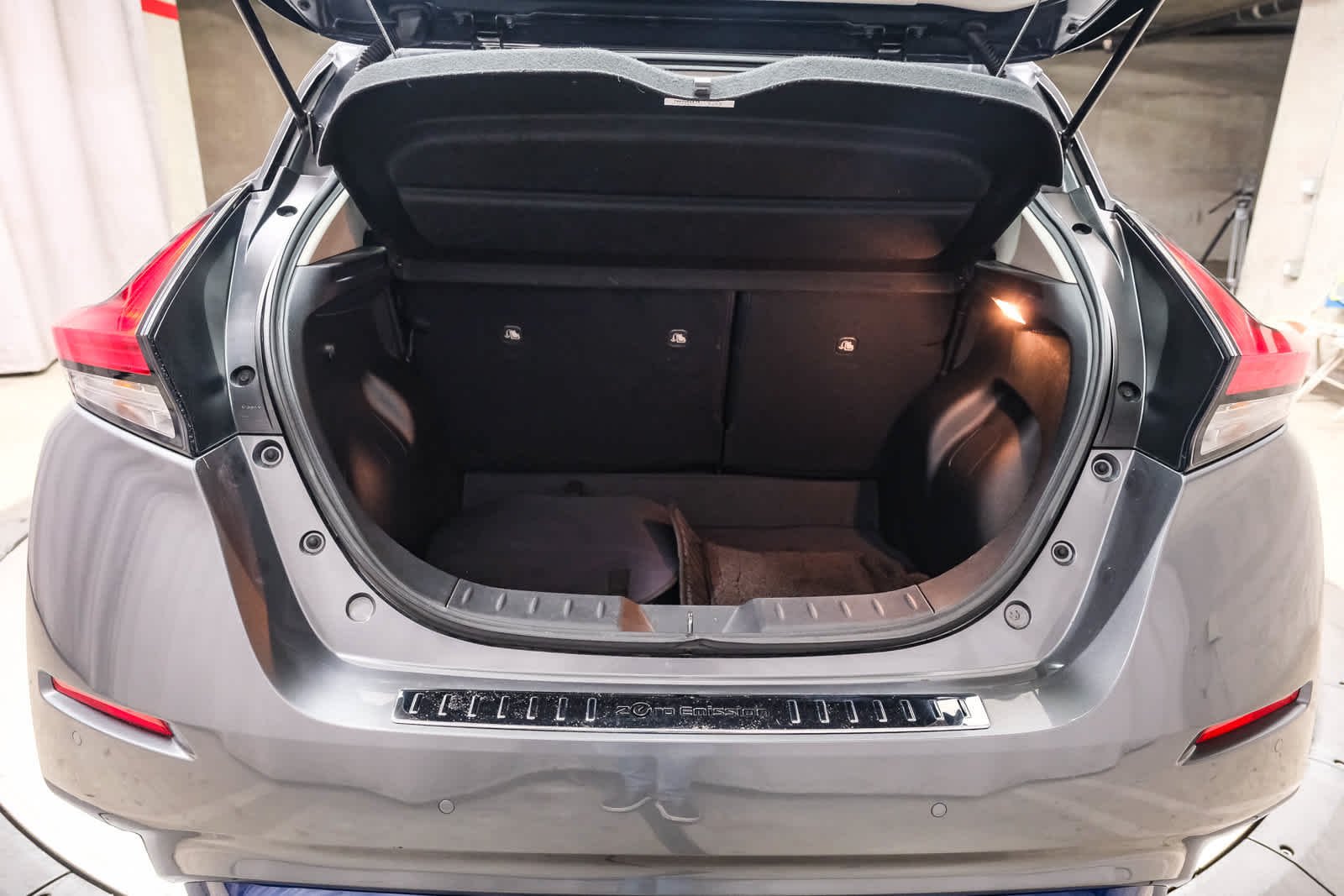 Used 2020 Gun Metallic Nissan SV image 27
