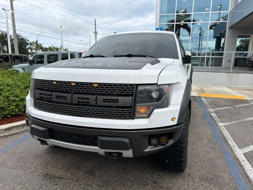 Used 2013 Oxford White Ford SVT Raptor image 1
