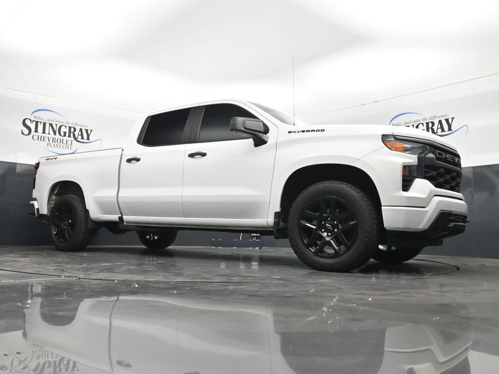 Used 2022 Summit White Chevrolet Custom image 26