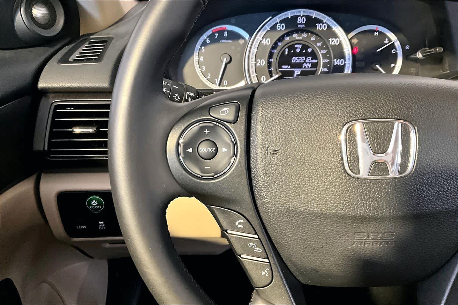 Used 2014 Alabaster Silver Metallic Honda EX-L image 24