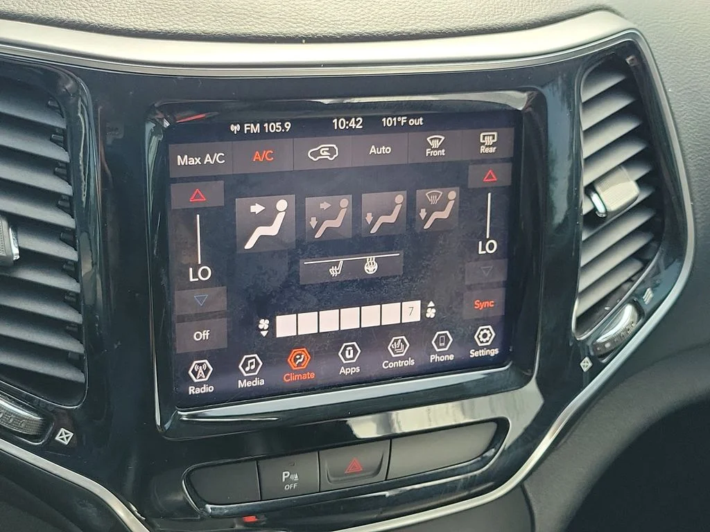 Used 2019 Gray Jeep Limited image 26