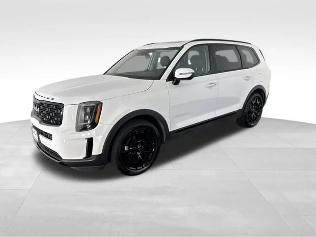 Used 2022 White Kia EX image 5