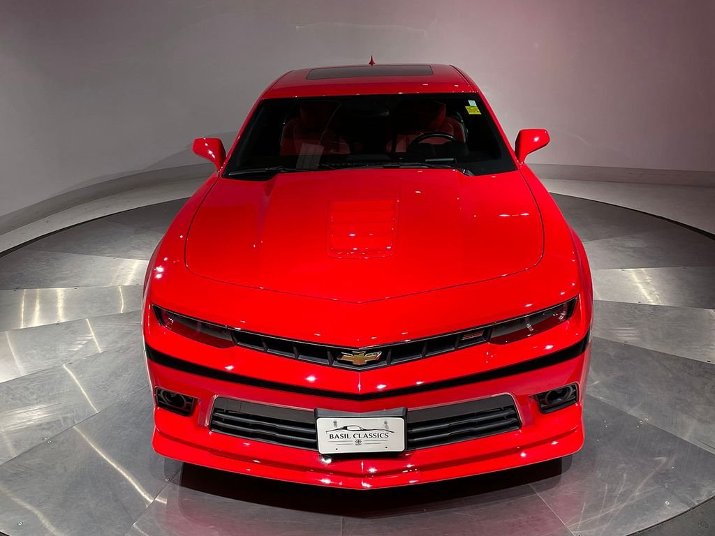 Used 2015 Red Chevrolet SS image 40