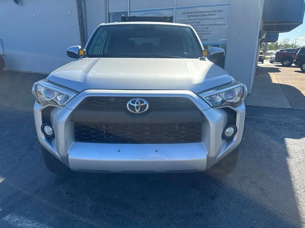 Certified Used 2018 Classic Silver Metallic Toyota SR5 image 14