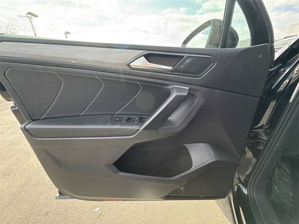 2022 VOLKSWAGEN TIGUAN - Image 12