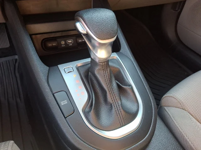 Used 2019 Black Kia LXS image 15