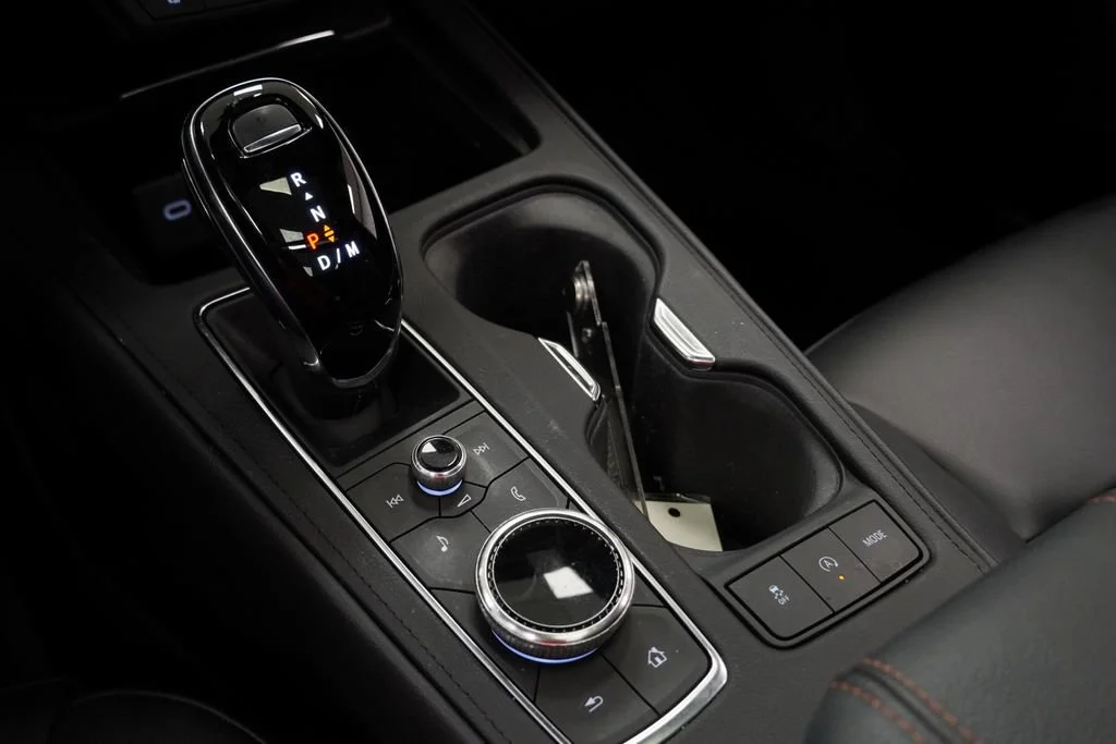 Used 2023 Crystal White Tricoat Cadillac Sport image 21