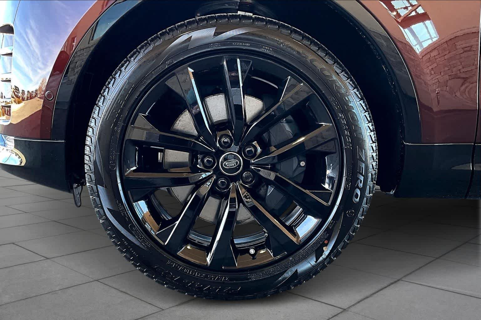 2026 Land Rover Discovery Gemini Edition - Photo 11
