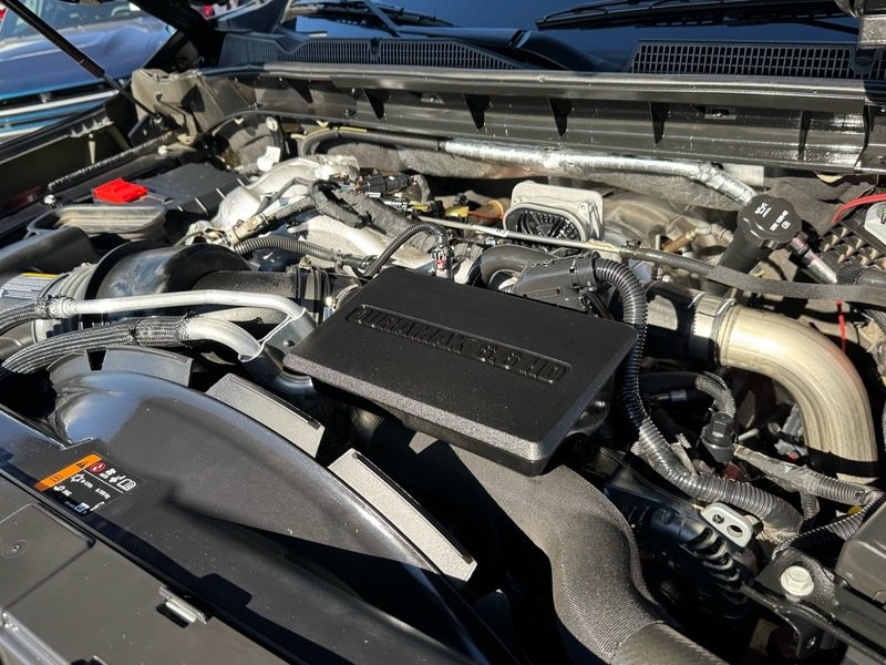 Used 2024 Silver GMC AT4X image 26