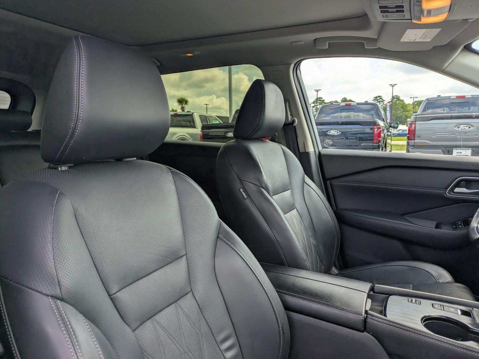 Used 2024 Boulder Gray Pearl Nissan Platinum image 36