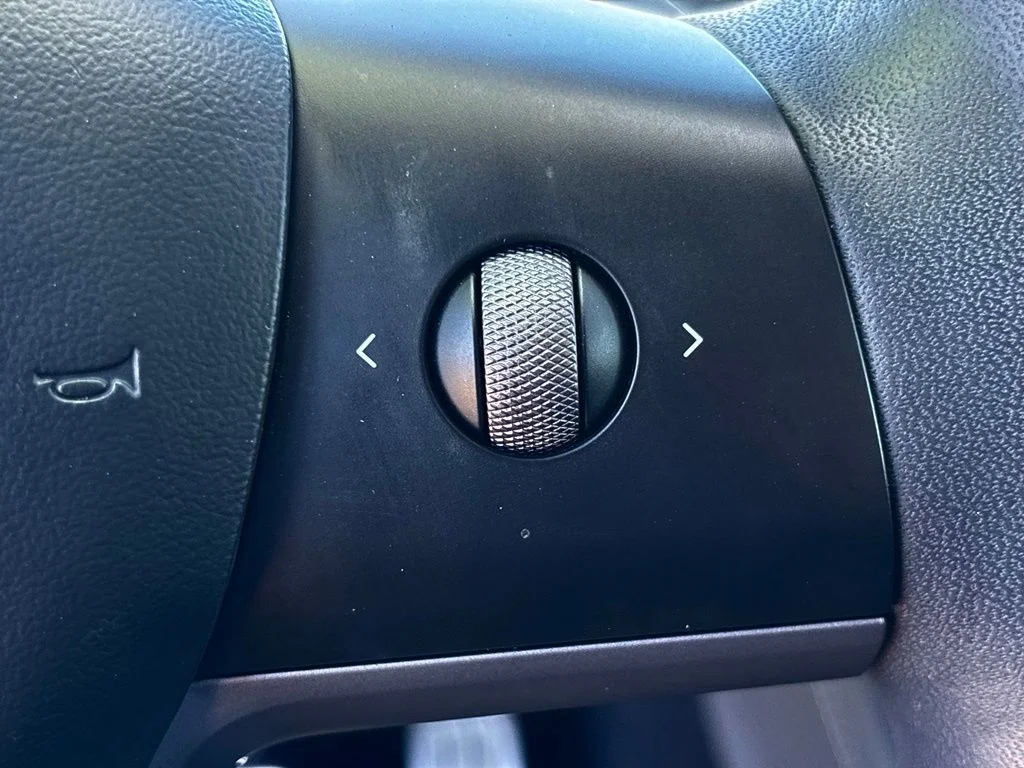 Used 2022  Tesla Performance image 15