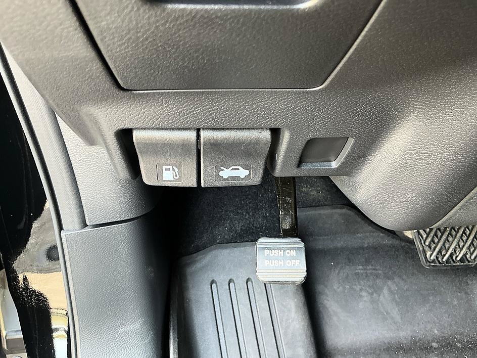 Used 2022 Magnetic Black Pearl Nissan Platinum image 15