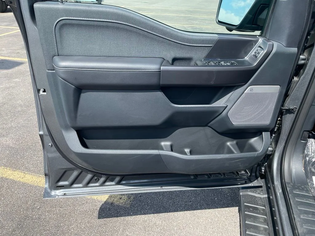 New 2026 Carbonized Gray Metallic Ford Lariat® image 11