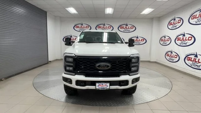 New 2026 Star White Metallic Tri-Coat Ford Lariat image 3