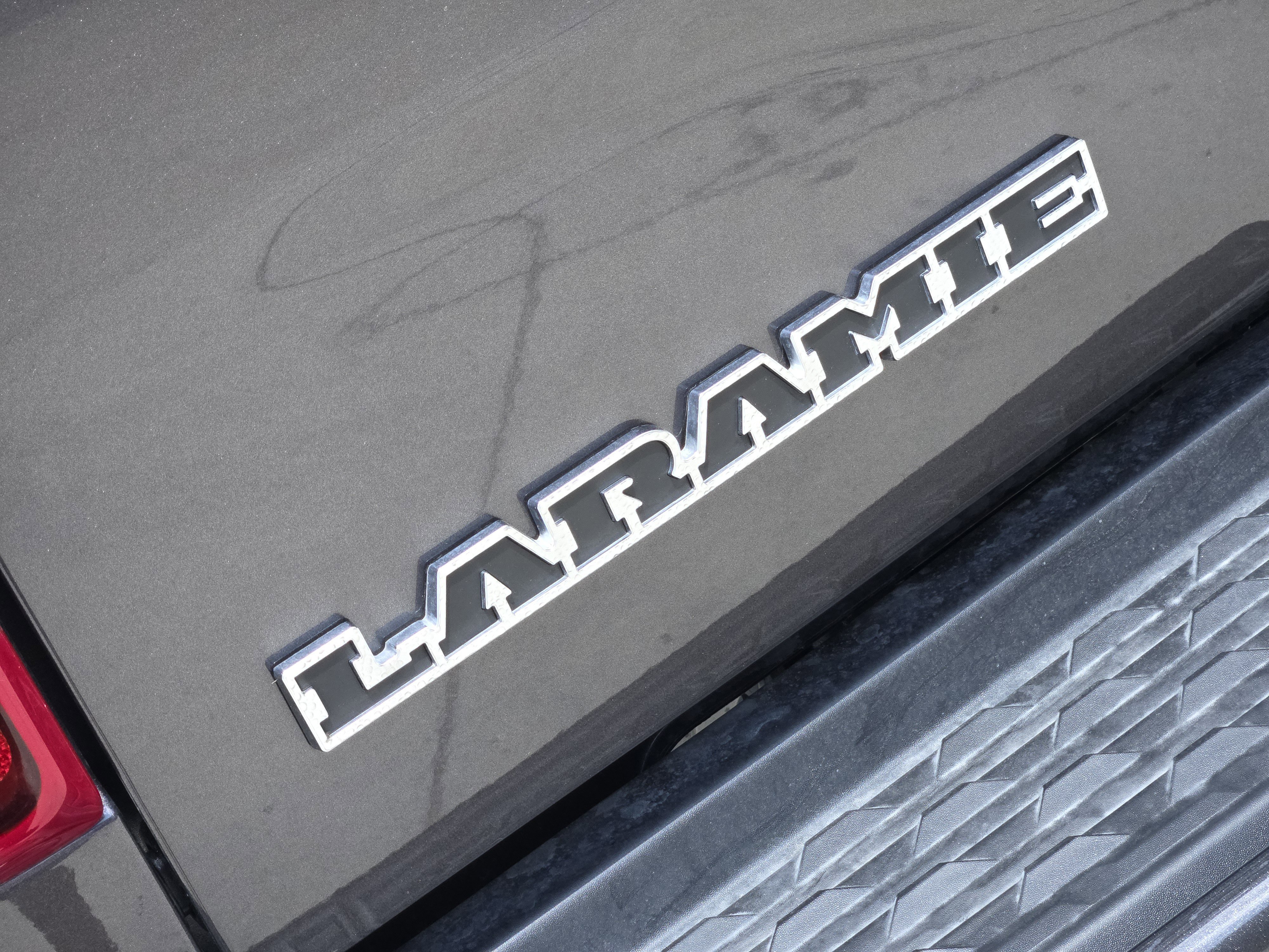 New 2026 Granite Crystal Metallic Clear-Coat Exterior Paint RAM Laramie image 10
