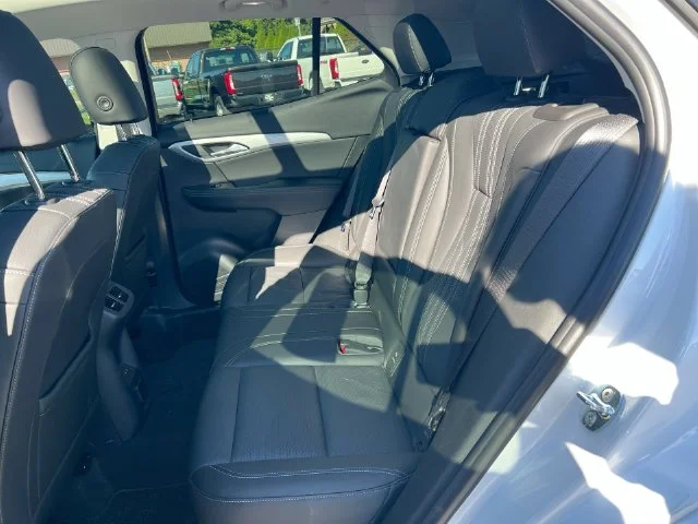 Used 2024 White Buick Avenir image 27