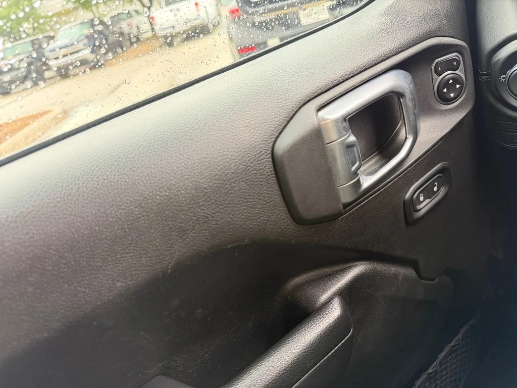 Used 2025 Black Jeep Rubicon image 11
