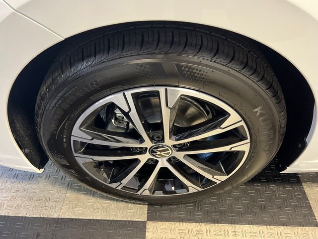 New 2026 White Volkswagen 1.5T Sport image 8