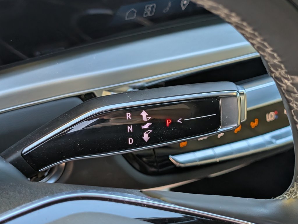 Used 2024 Crystal White Tricoat Cadillac Luxury 2 image 25