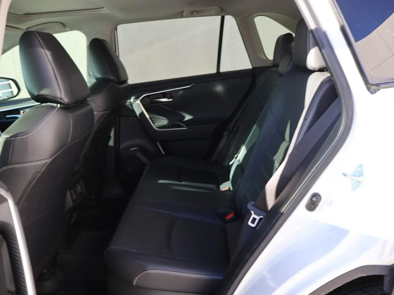 2020 Toyota RAV4 Limited - Photo 11