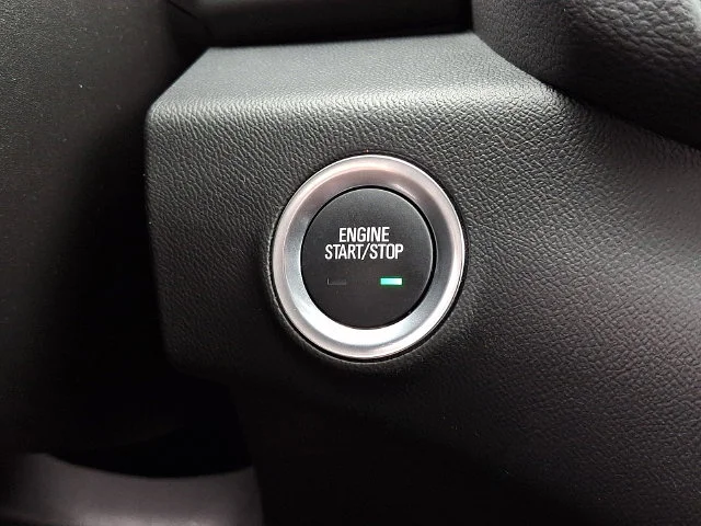 Used 2024 White GMC SLE image 25