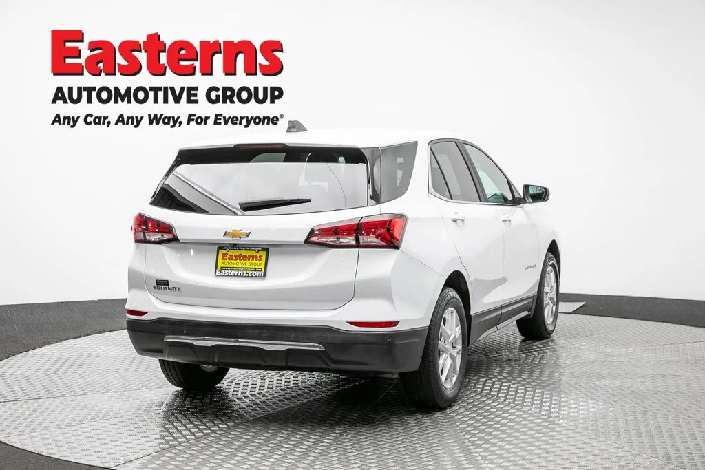 Used 2022 White Chevrolet LT image 5