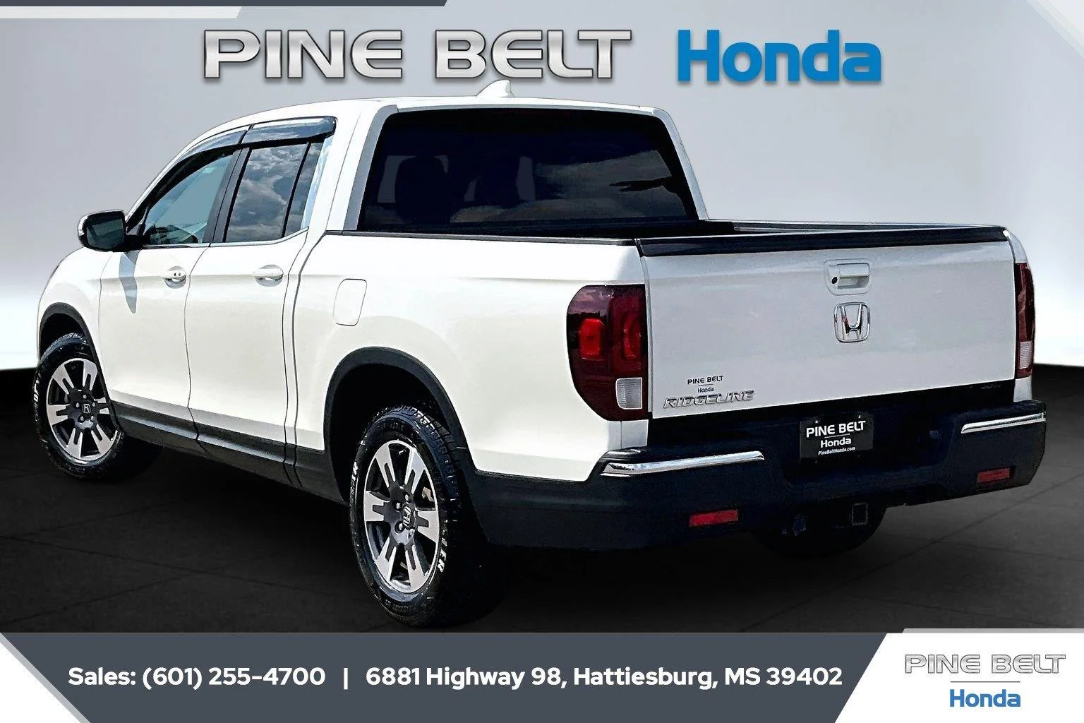 Used 2017 White Diamond Pearl Honda RTL-T image 2
