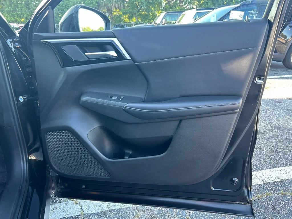 Used 2023 Black Mitsubishi SE image 25