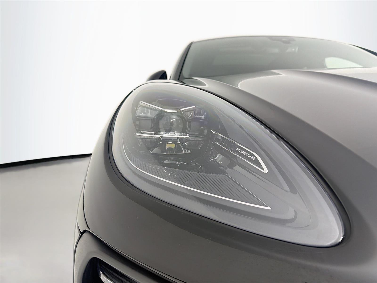 Used 2023 Black Porsche  image 30