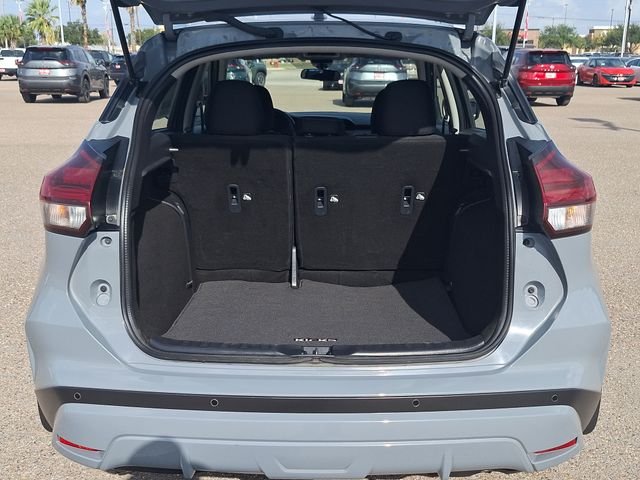 Used 2024 Gray Nissan SV image 22