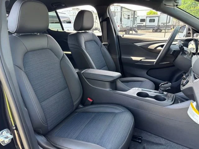 New 2026 Ebony Twilight Metallic Buick Preferred image 33