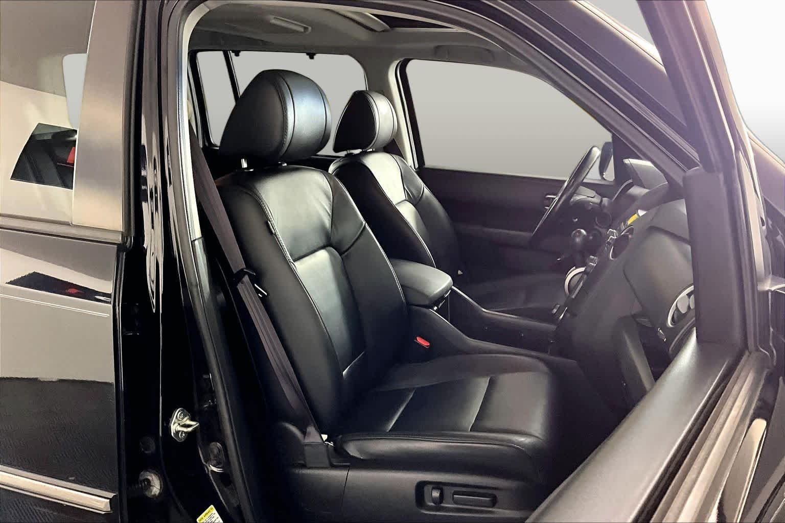 Used 2015 Crystal Black Pearl Honda Touring image 9
