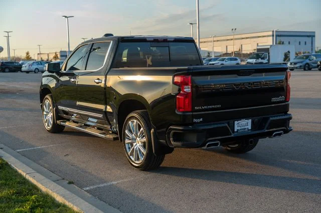 Used 2023 Black Chevrolet High Country image 5
