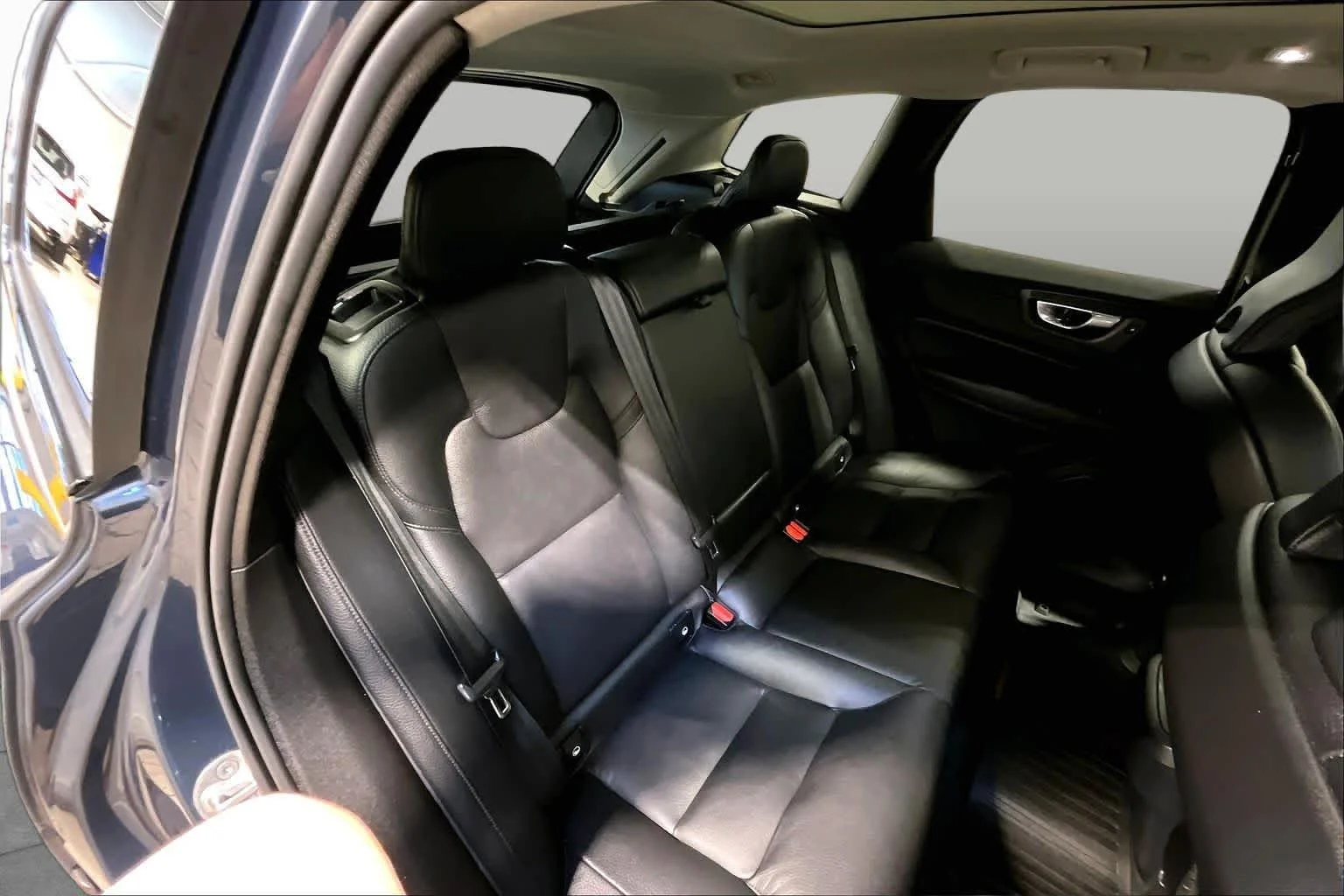 Used 2024 Denim Blue Volvo Plus image 19