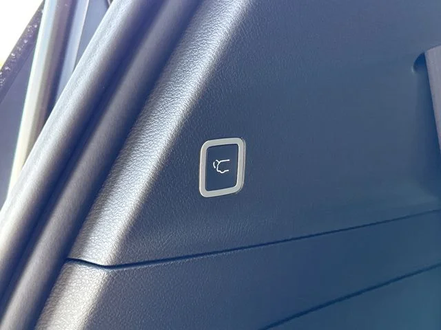 2026 Chrysler Pacifica Select - Photo 34
