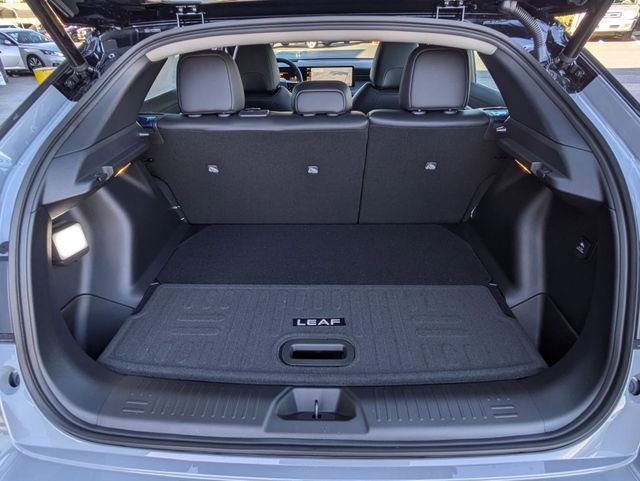 New 2026 Boulder Gray Pearl / Super Black Two-tone Nissan Platinum+ image 28