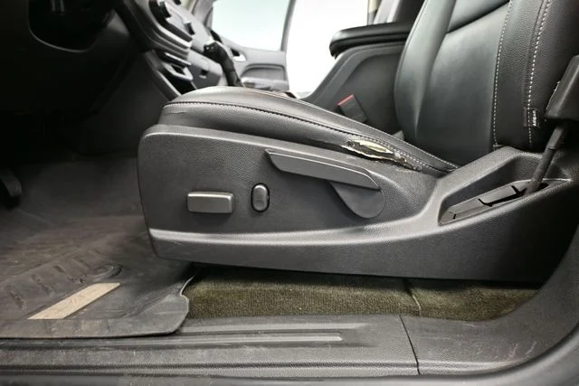 Used 2018 Gray GMC SLT image 22