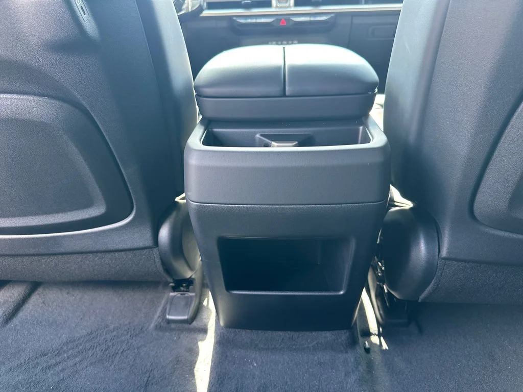 New 2027 White Kia EX image 23