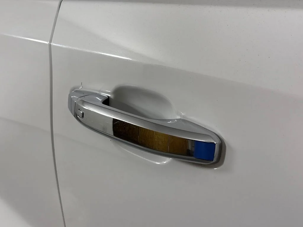Used 2020 White GMC SLT image 16
