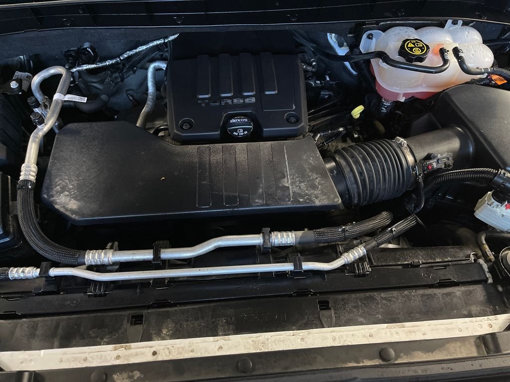 Used 2022 White GMC SLE image 10