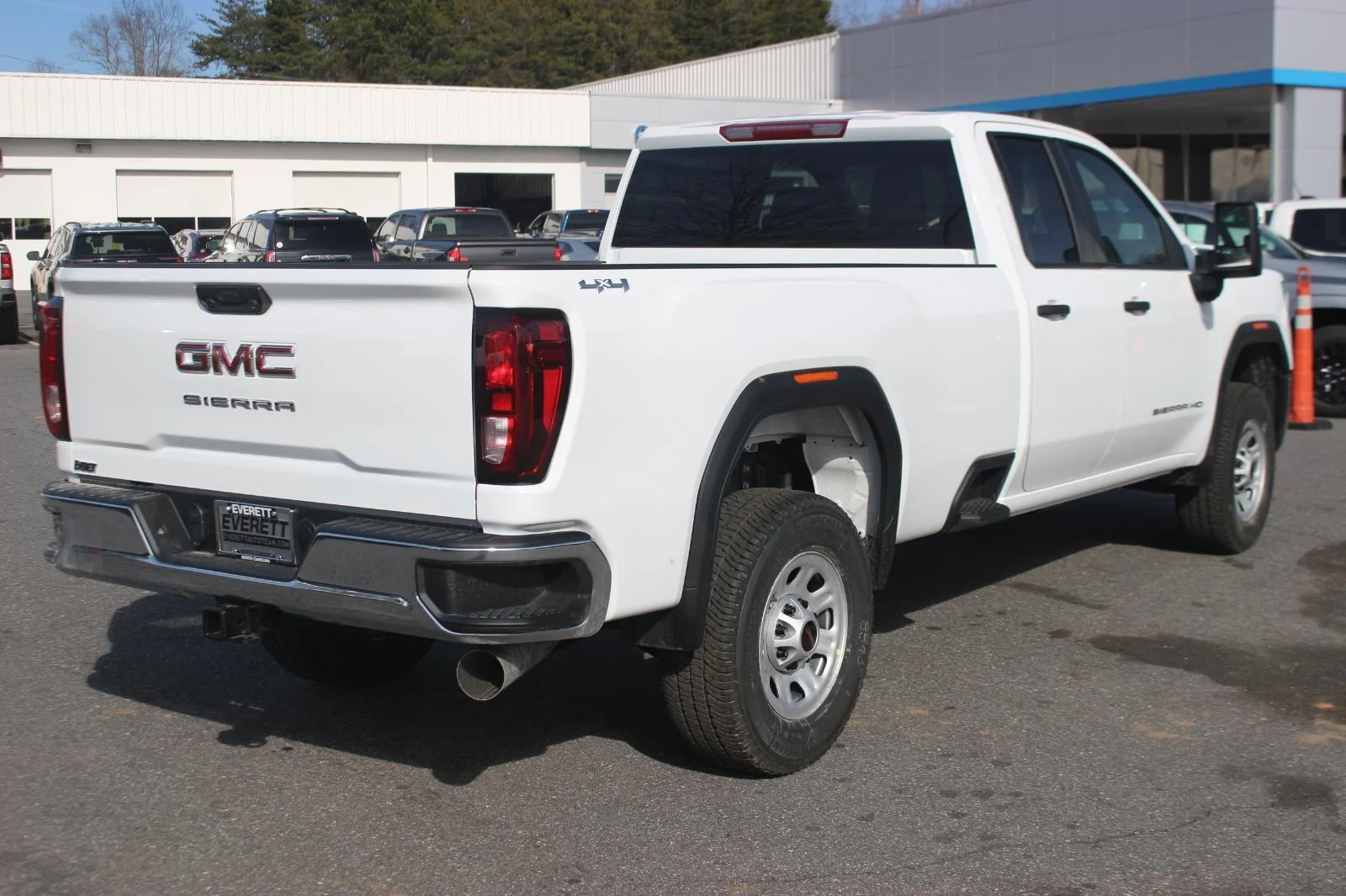 New 2026 Summit White GMC Pro image 7