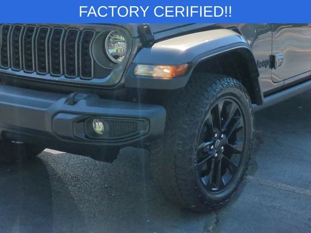 Used 2025 Gray Jeep Nighthawk image 9