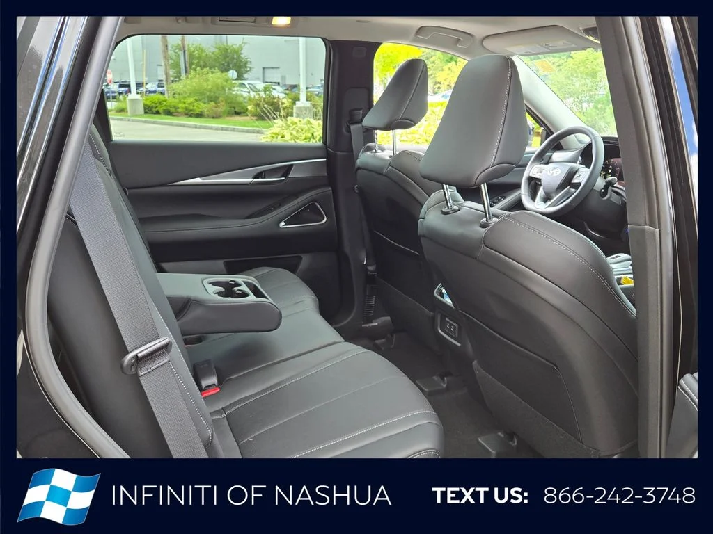 New 2027 MINERAL BLACK INFINITI Luxe AWD image 17
