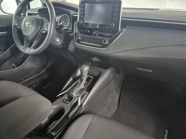 2021 Toyota Corolla LE - Photo 32