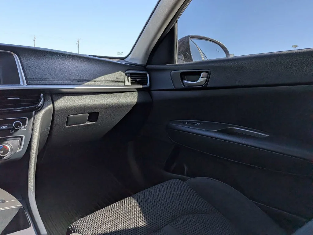 Used 2020 Purple Kia LX image 14