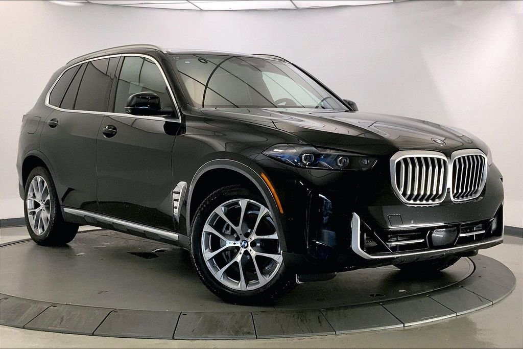 Used 2026 Black Sapphire Metallic BMW  image 33