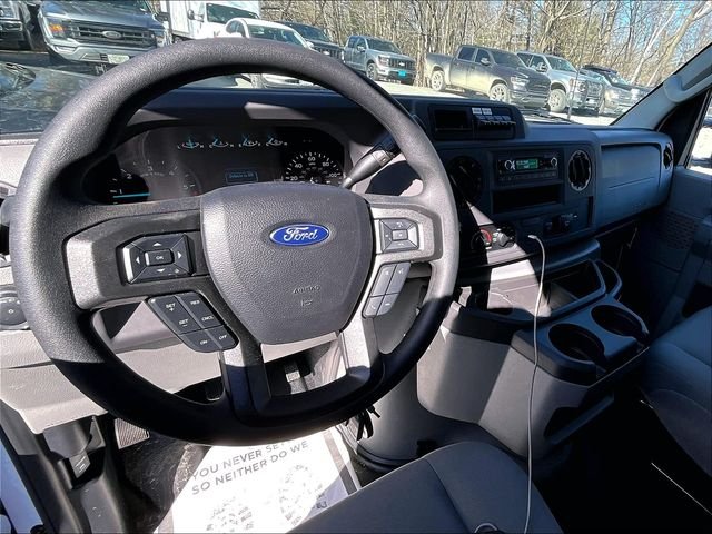 New 2025 Oxford White Ford E-350 SRW image 3