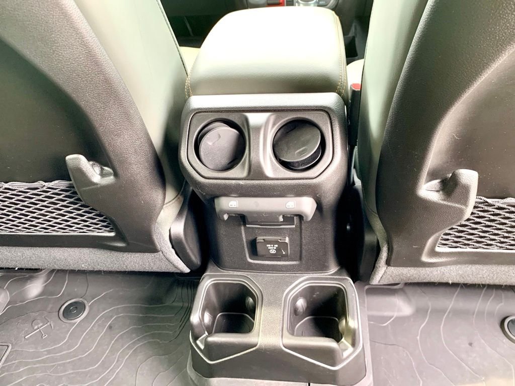 Used 2024 Silver Jeep Mojave image 25