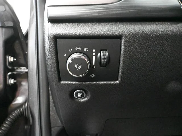 2020 Jeep Grand Cherokee Altitude - Photo 29