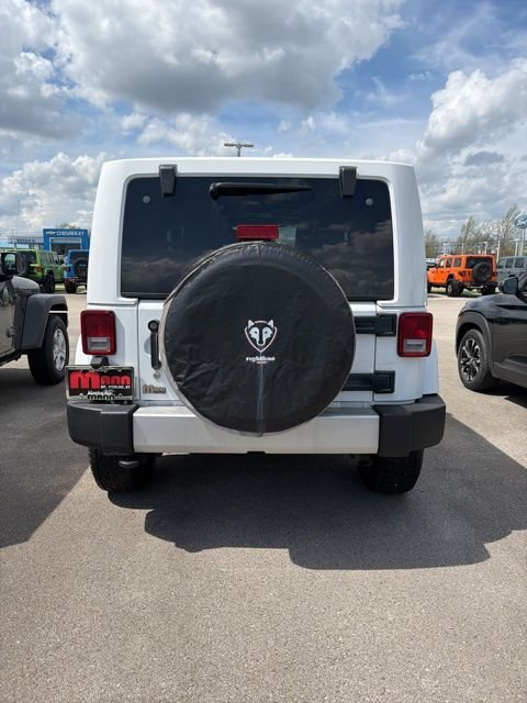 Used 2013 White Jeep Sahara image 5